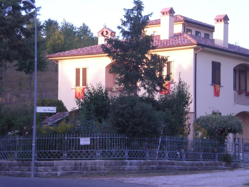 Il Castellare Hotell Gualdo Tadino Exteriör bild